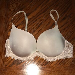 Gap 34c nude colored bra